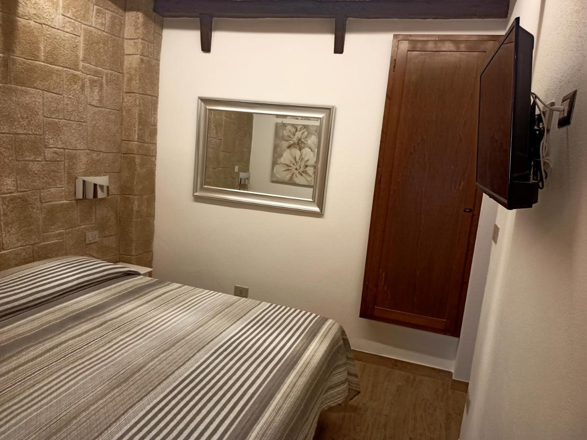 Maison Gioberti Alghero Bagian luar foto